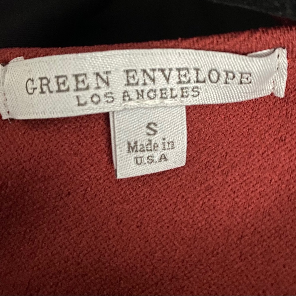 GREEN ENVELOPE | Top - Picture 7 of 7